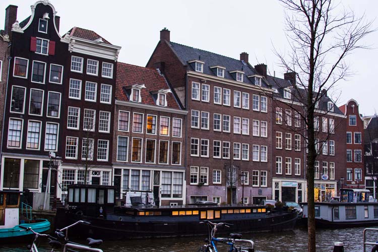 Anne-Frank-House3
