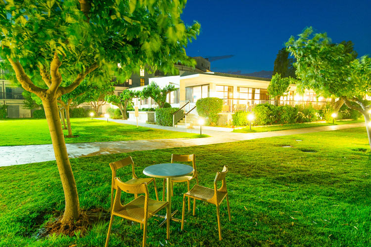 golden coast hotel