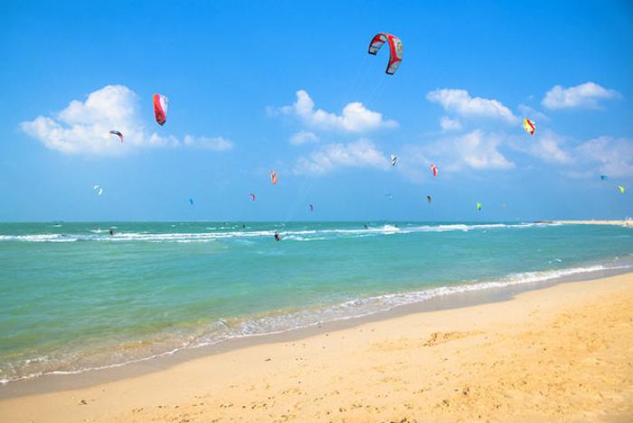 کایت بیچ Kite Beach