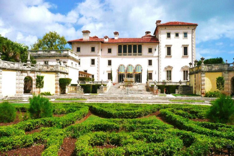 Visit the Vizcaya 2